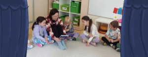 Read more about the article Grupa IV – Rodzice czytają dzieciom 25 września.